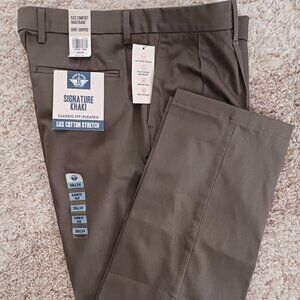 NWT Dockers Men Signature Khaki Classic Fit Lux Cotton Stretch Men’s Size 38X34"